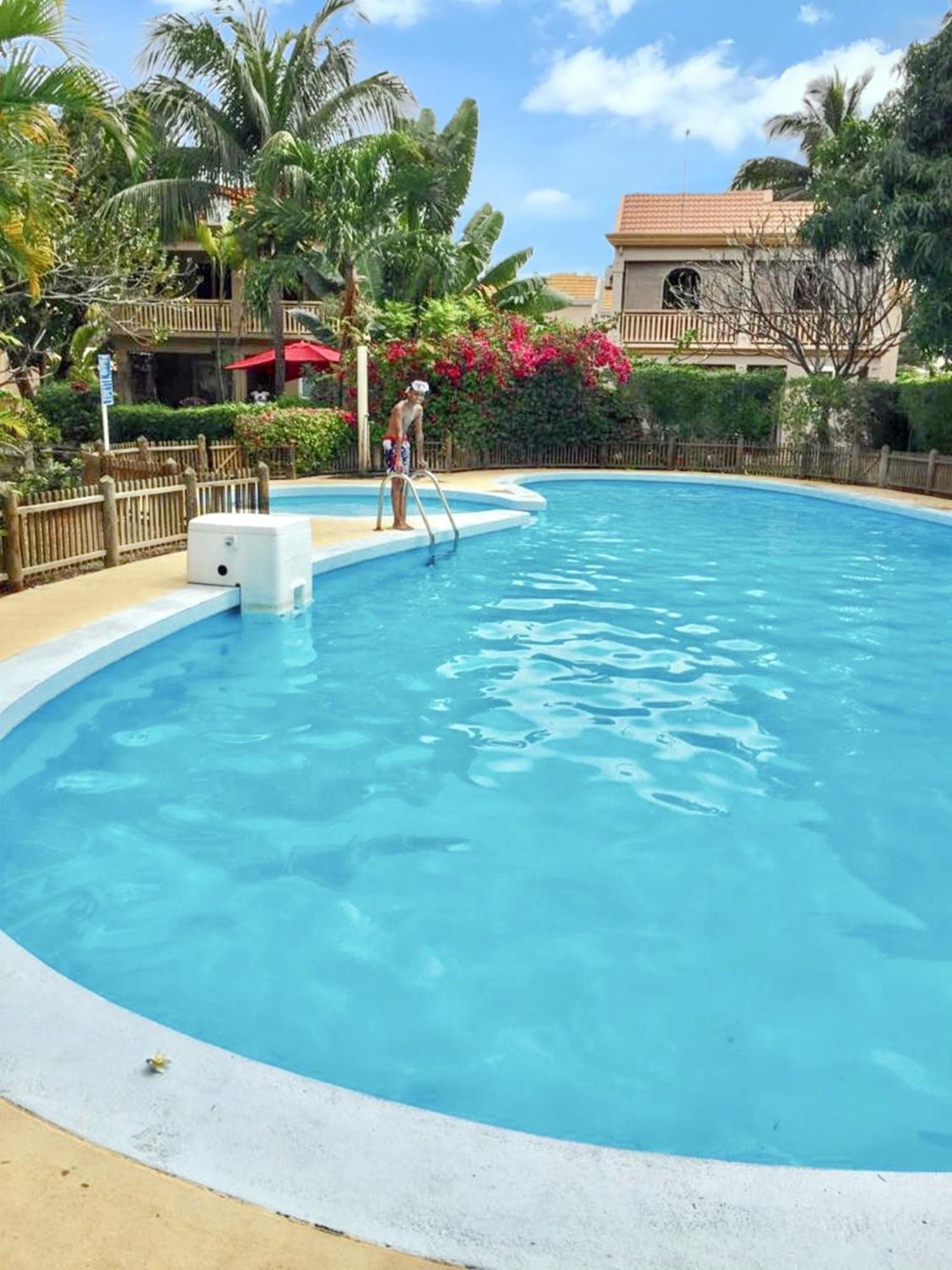 Spacious House In Flic En Flac With Shared Pool Flic en Flac Exterior foto